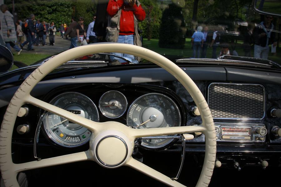 Панель приборов BMW 507 (Series I) 1956 года  (фото 11 из 52)